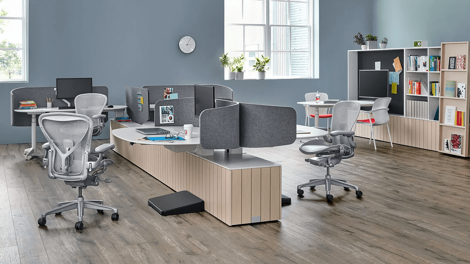 Environment friendly used office furniture